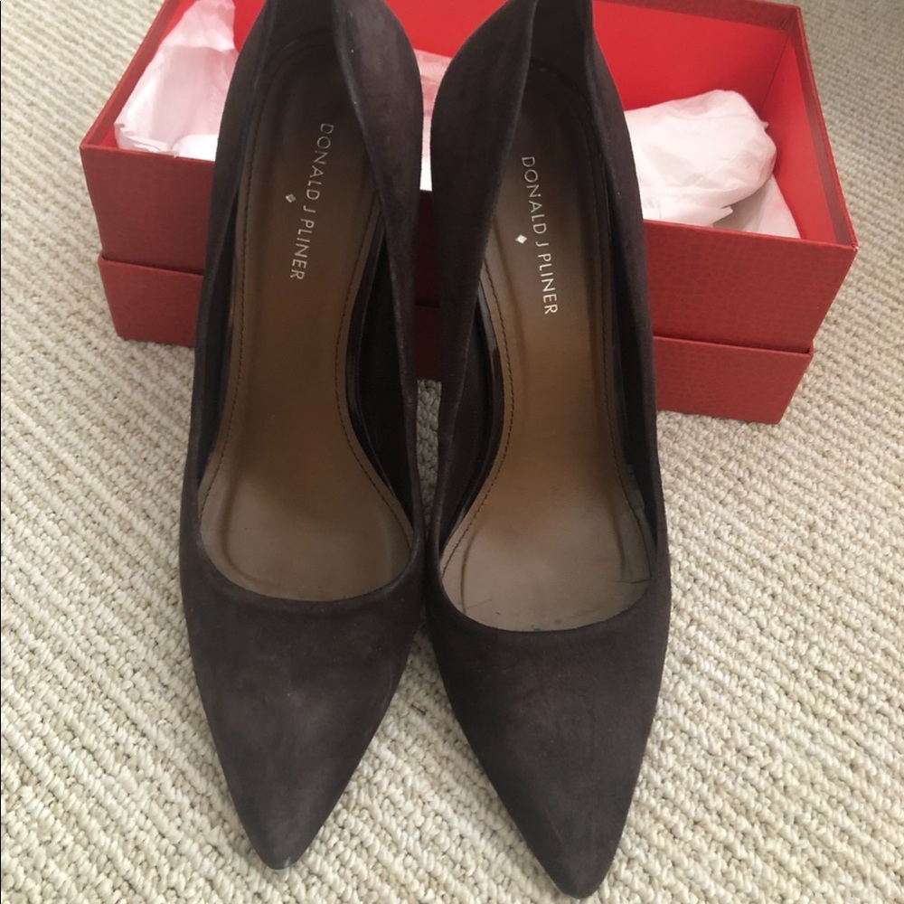 Donald j Pliner brown suede heels with box